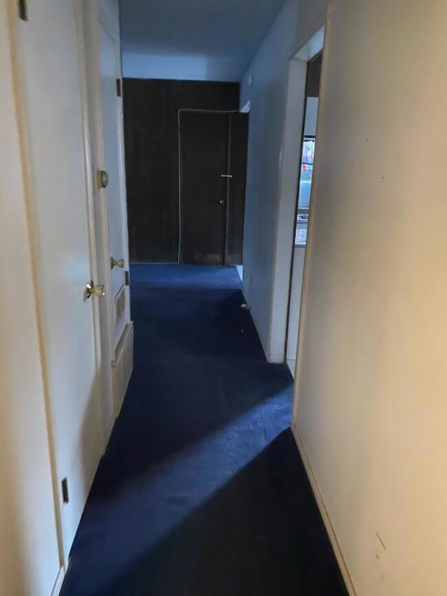 301 Myrtle Dr, Hurst, TX 76053 - photo 5