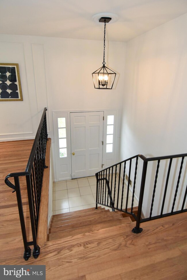 3512 Launcelot Way, Annandale, VA 22003 - photo 4