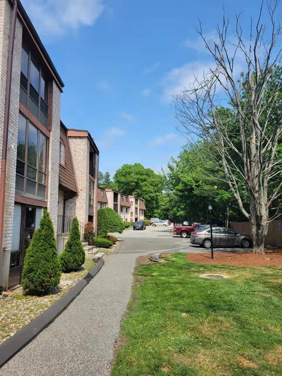 1 Greenbriar Dr unit 307, North Reading, MA 01864 - photo 2
