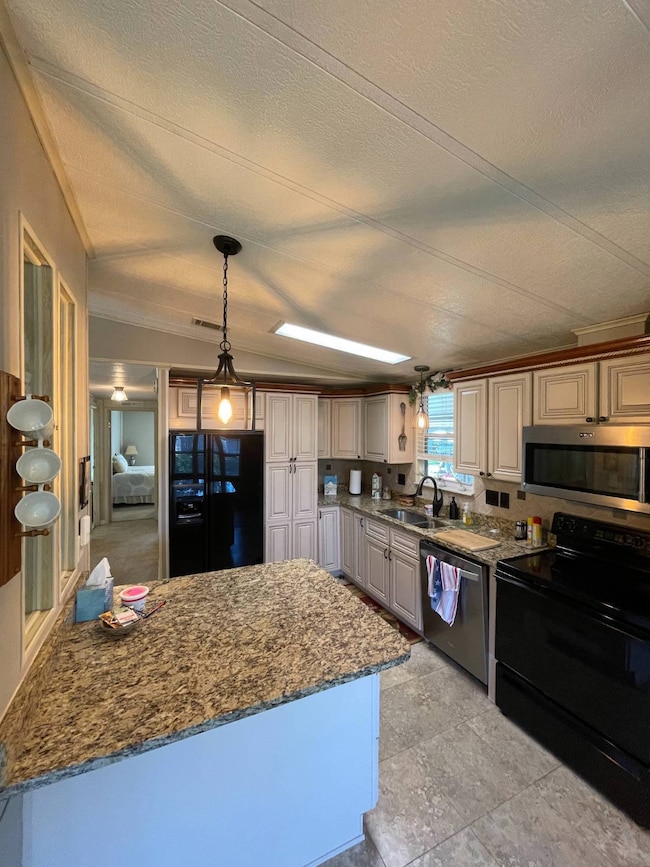 615 Fairway Ct unit 615, Plant City, FL 33565 - photo 4