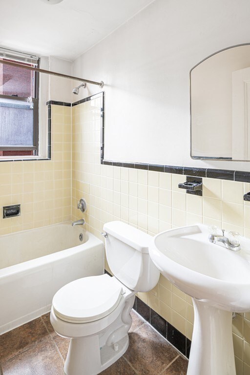 1010 Massachusetts Ave unit 5, Cambridge, MA 02138 - photo 7