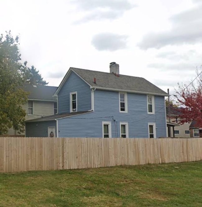 466 E Morrill Ave, Columbus, OH 43207 - photo 2