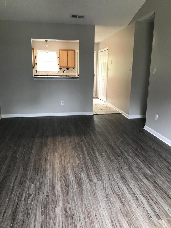 165 Brenda Dr, Jacksonville, NC 28546 - photo 5