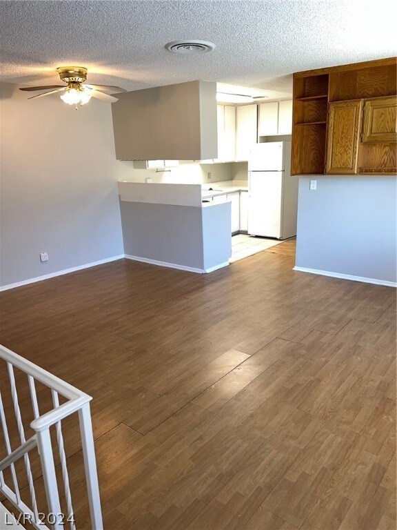Living/Dining Area