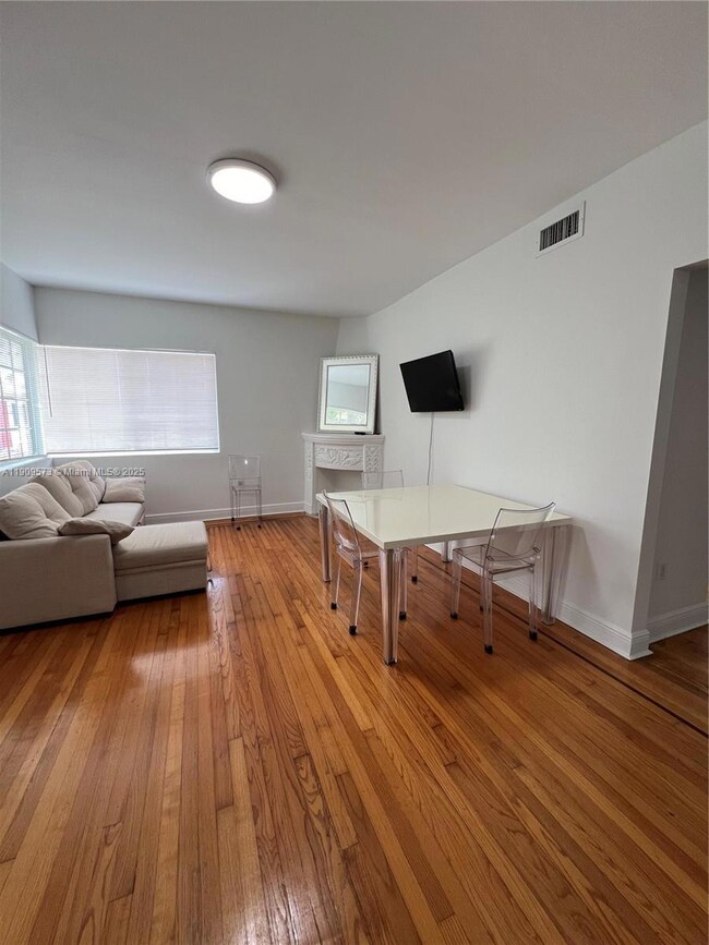 1219 Meridian Ave unit 8, Miami Beach, FL 33139 - photo 2