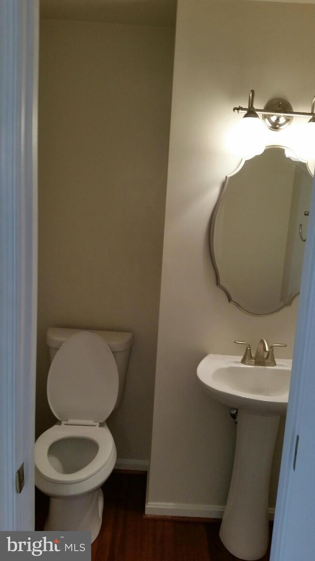 84 Victoria Square, Frederick, MD 21702 - photo 7