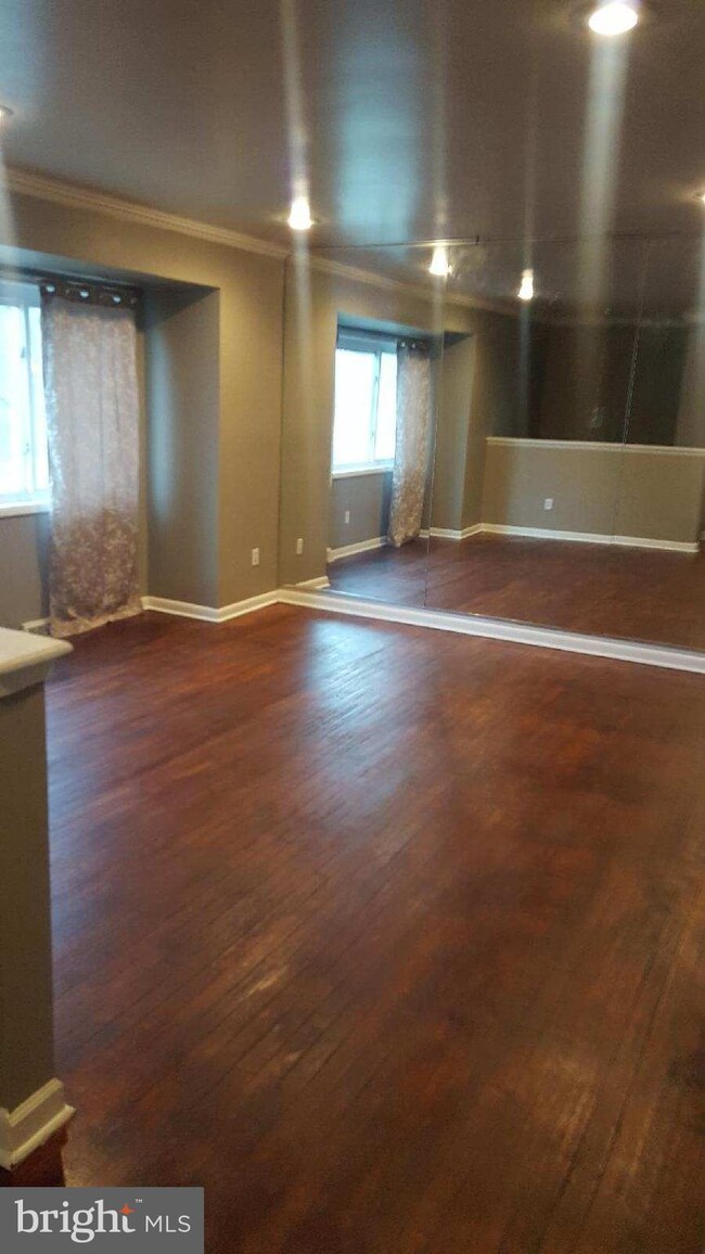 304 Elmleaf Ave, Capitol Heights, MD 20743 - photo 5