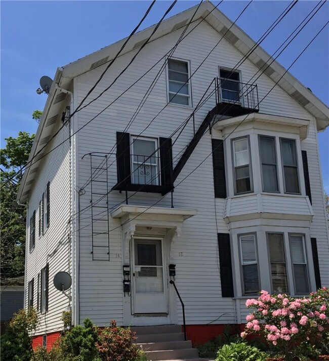 12 Hawes St, Pawtucket, RI 02860 - photo 2