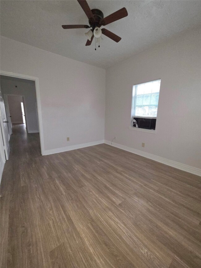 7902 Hudson St unit A, Houston, TX 77012 - photo 7
