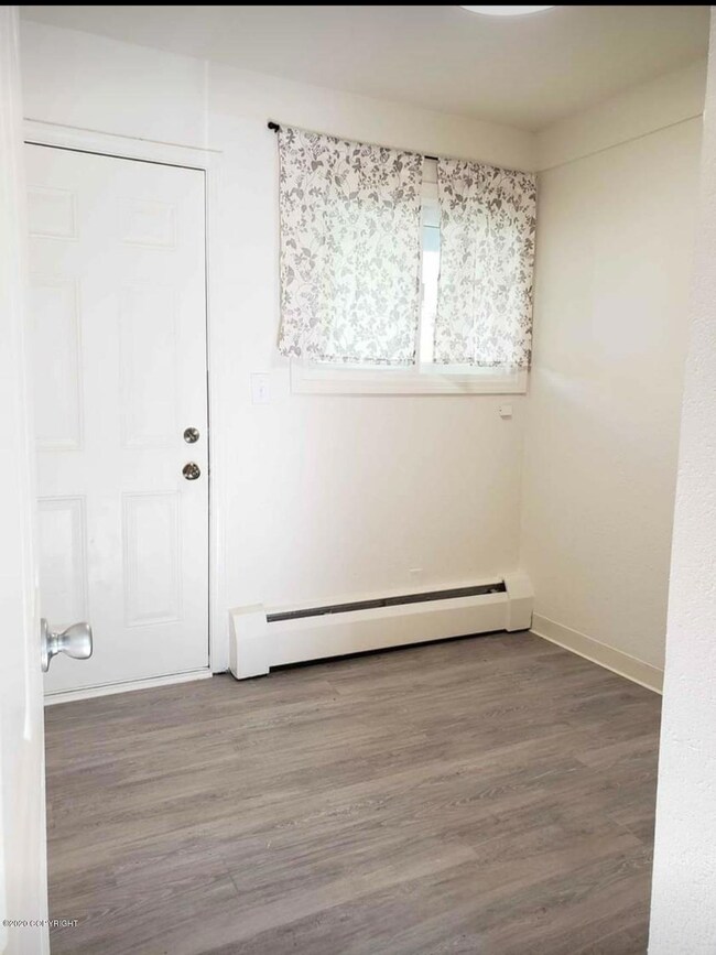 3003 Wendys Way unit 3, Anchorage, AK 99517 - photo 5