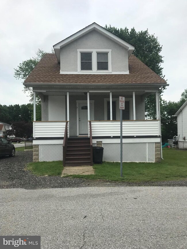 7 Hartman Ave, Essex, MD 21221 - photo 4