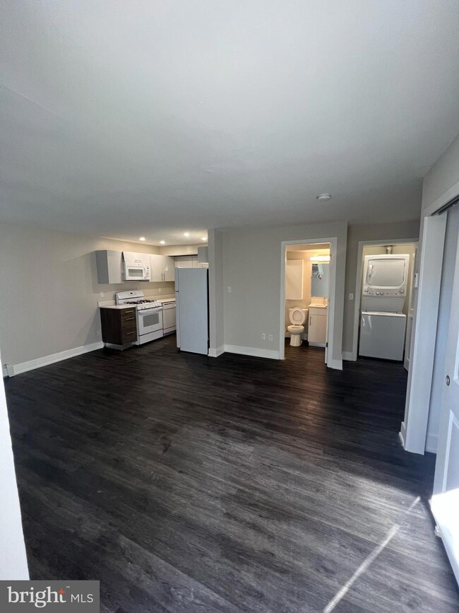 201 Thorn Ln unit 2, Newark, DE 19711 - photo 2