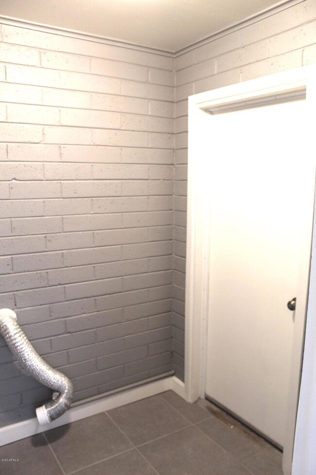 4617 N 48th Dr, Phoenix, AZ 85031 - photo 7