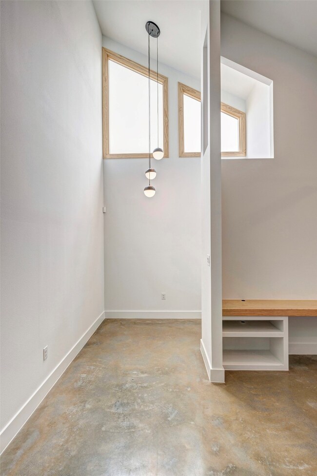 1717 Airline Dr unit A, Houston, TX 77009 - photo 3