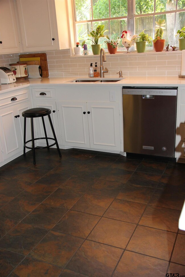 3500 S Keaton Ave, Tyler, TX 75701 - photo 7