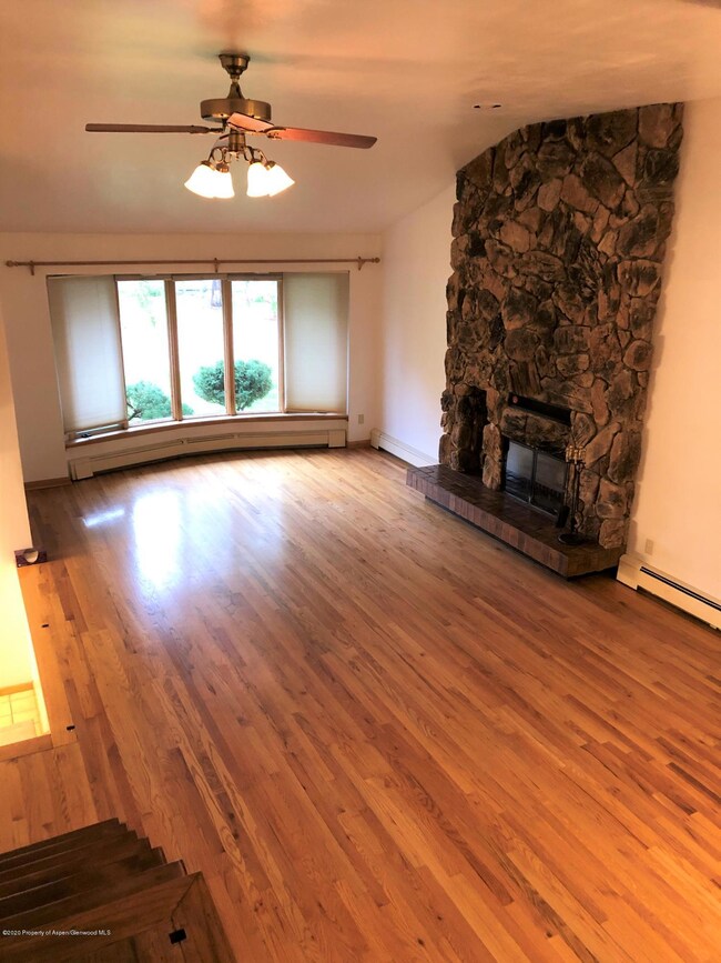 574 Steele St, Craig, CO 81625 - photo 4