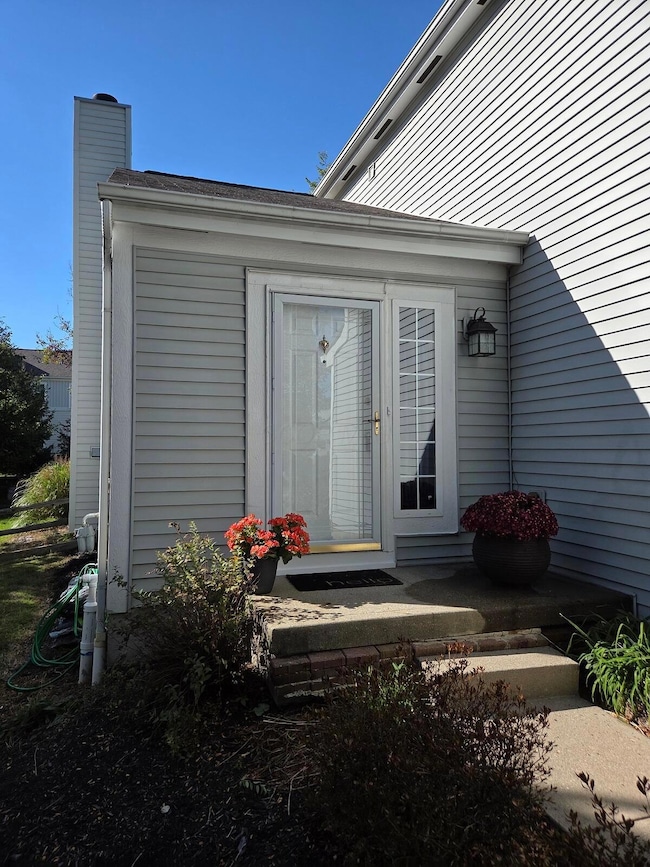 9165 Stream Pebble Dr, Columbus, OH 43240 - photo 7