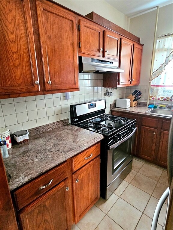 460 William St, Fall River, MA 02721 - photo 5