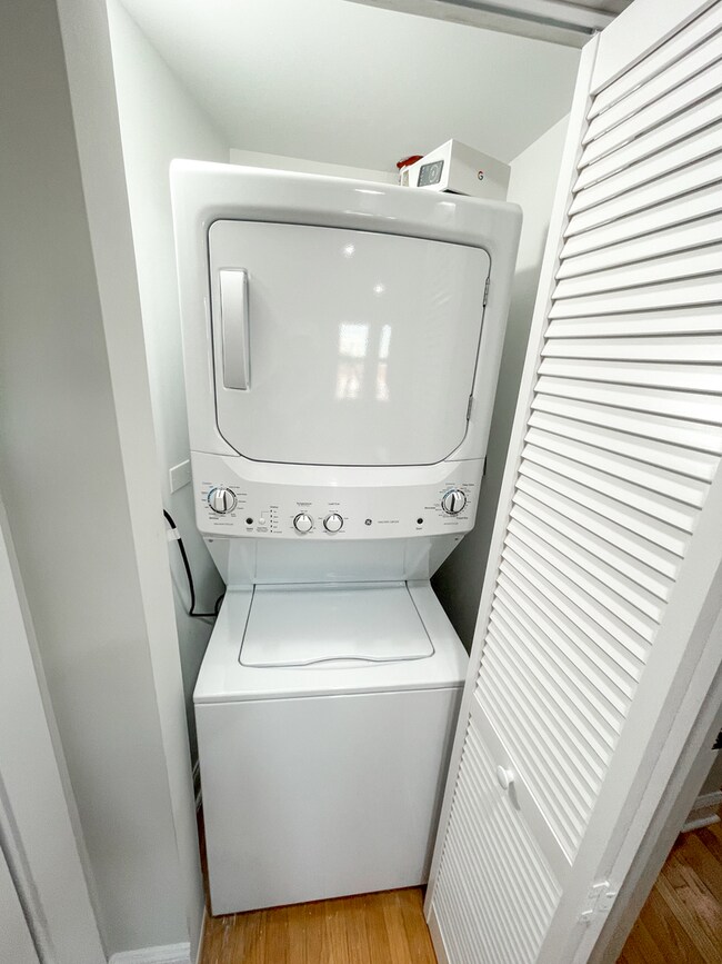 5426 N Ashland Ave unit 2F, Chicago, IL 60640 - photo 6