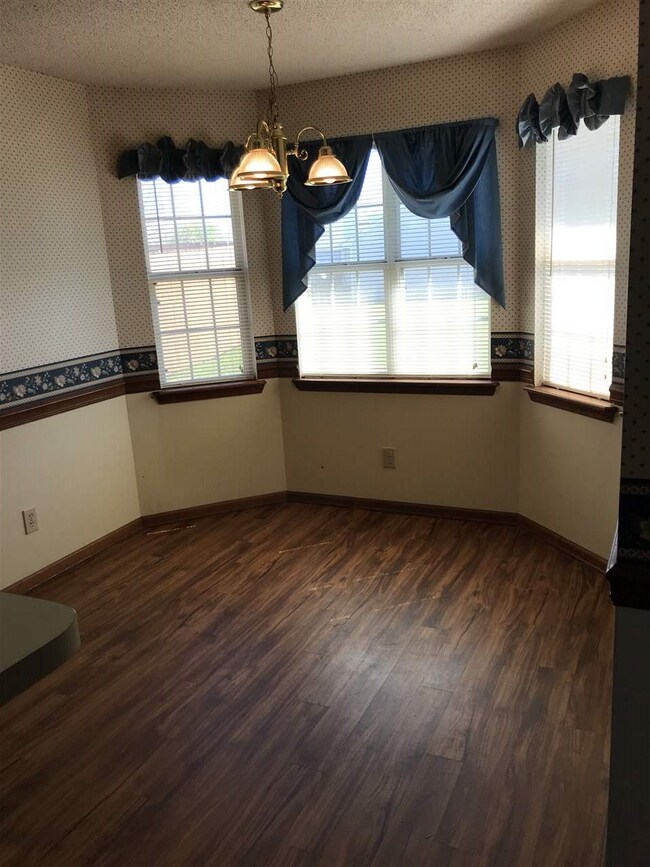 1208 Oakland Ave, Warner Robins, GA 31088 - photo 7