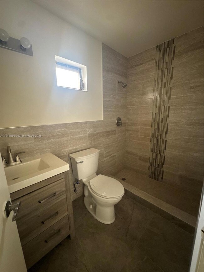 6720 NW 4th Ct, Plantation, FL 33317 - photo 6