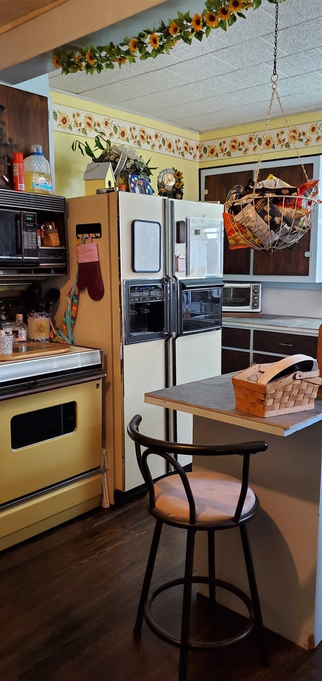 407 Matilda St, Elnora, IN 47529 - photo 6