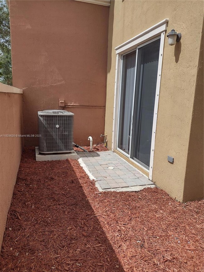 654 SW 106th Ave unit 1502, Pembroke Pines, FL 33025 - photo 3