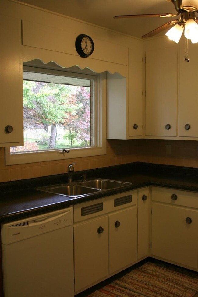 7601 U S 20, New Carlisle, IN 46552 - photo 5