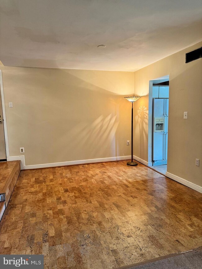 15609 Dorset Rd unit 301, Laurel, MD 20707 - photo 4