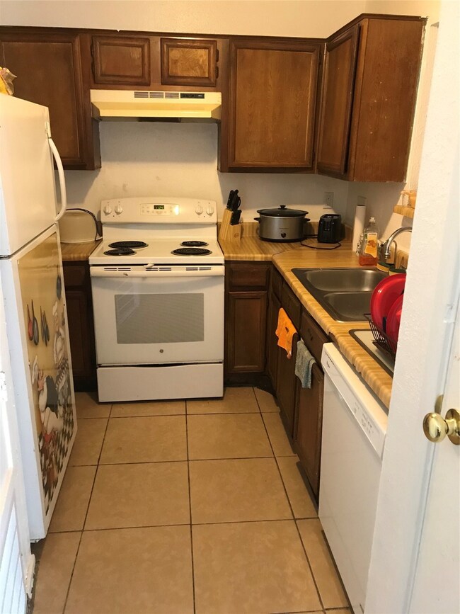 11014 Longtom Ct, Houston, TX 77086 - photo 6