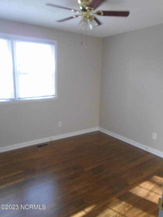 1012 Hendricks Ave, Jacksonville, NC 28540 - photo 5