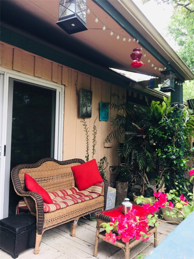 2016 recent Sliding Glass Doors open to a well pro