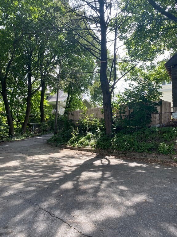 22 Crescent St, Lawrence, MA 01841 - photo 2