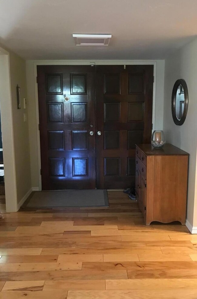 519 Oakmont Ave, Porterville, CA 93257 - photo 4