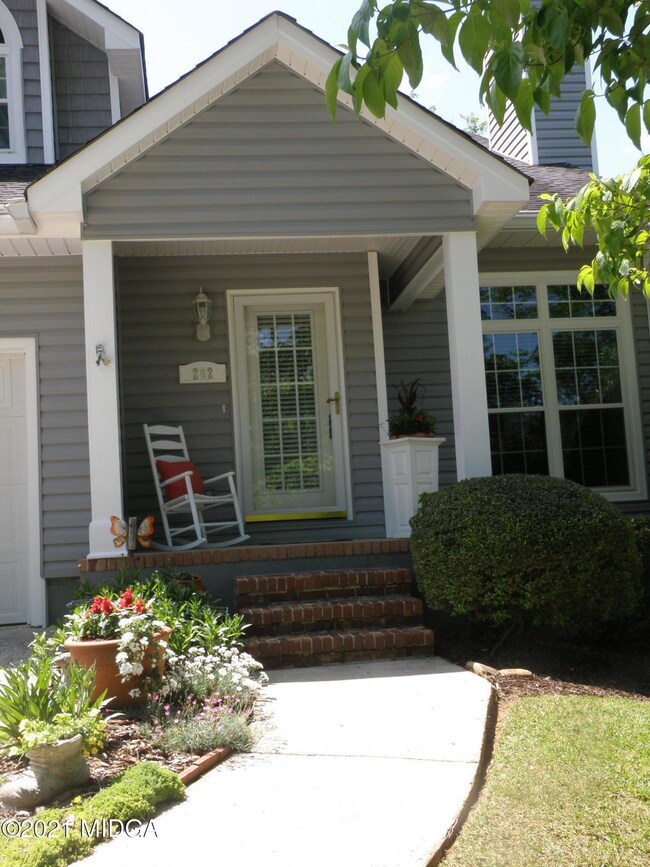 You'll Love Calling this Home!