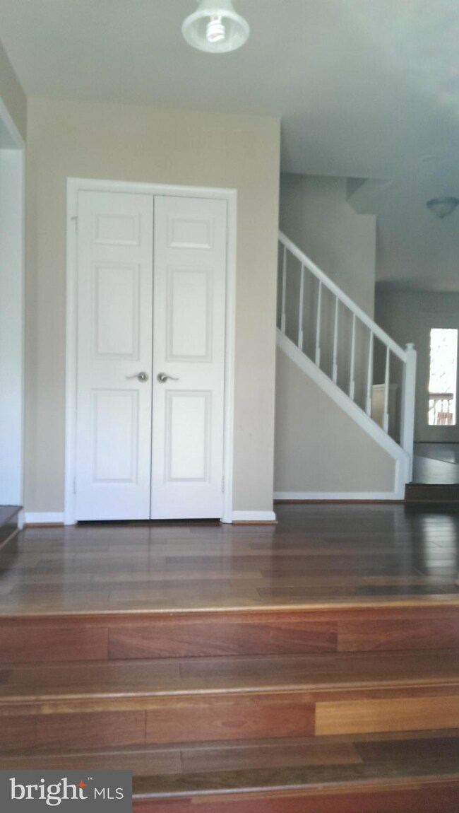 2462 Harpoon Dr, Stafford, VA 22554 - photo 2