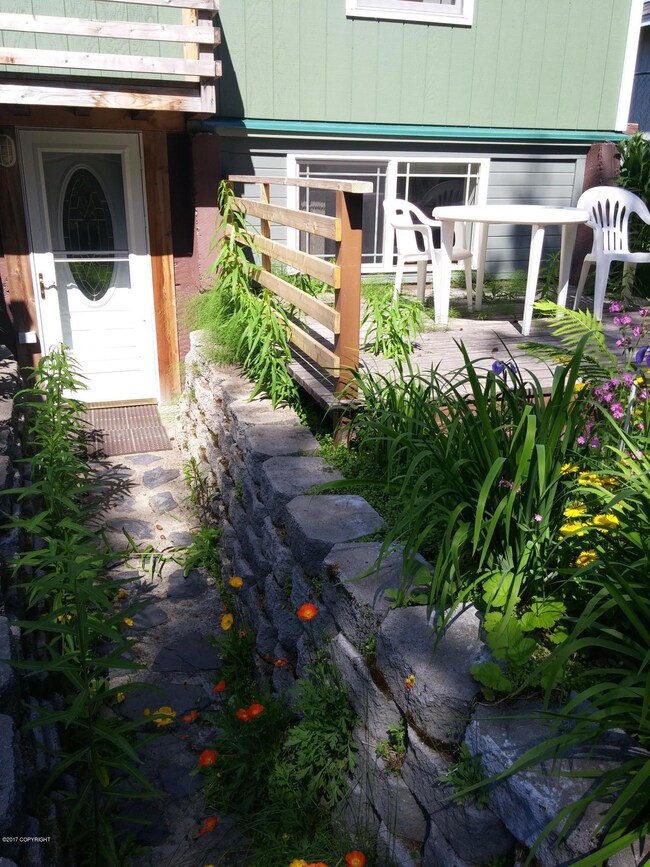 Exterior Mother In Law Access