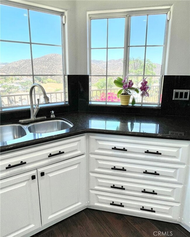 30390 Sparkle Dr, Canyon Lake, CA 92587 - photo 7