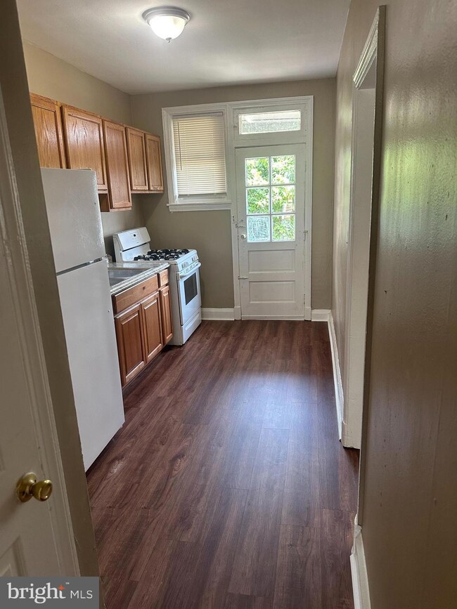 729 Mount Holly St, Baltimore, MD 21229 - photo 6
