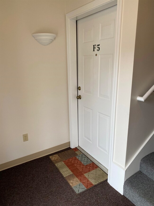 5 Tampa Dr unit F5, Rochester, NH 03867 - photo 3