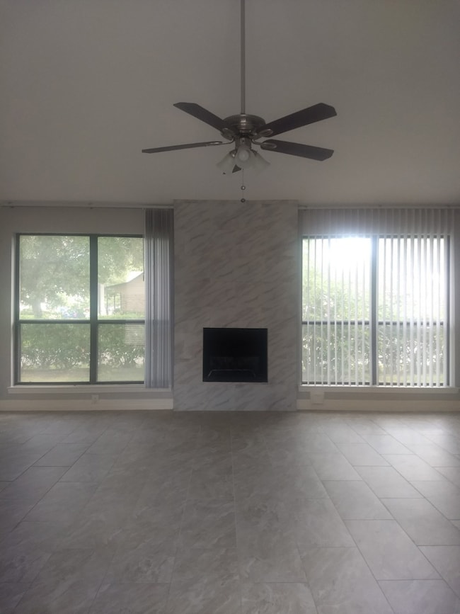 2103 Spruce Dr, Rosenberg, TX 77471 - photo 6