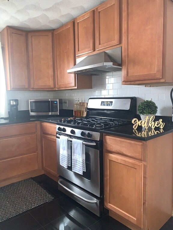 9 Henry St unit 2, Everett, MA 02149 - photo 6