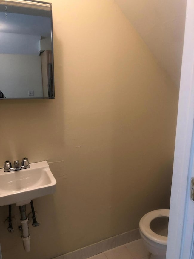 41A Country Dr E, Staten Island, NY 10314 - photo 5