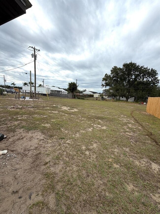 1313 Denise Ave, Sebring, FL 33870 - photo 5