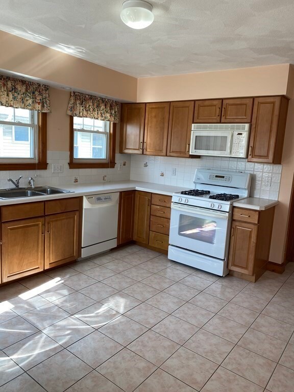 45 Mayberry Ave unit 2, Medford, MA 02155 - photo 2