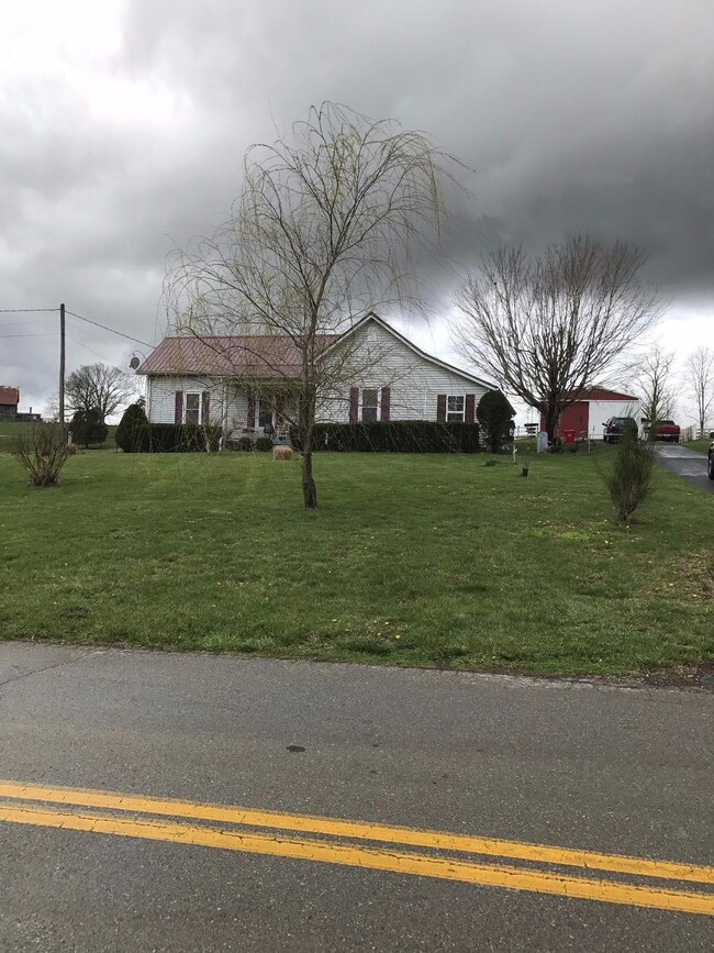 870 Glass Mill Rd, Wilmore, KY 40390 - photo 2