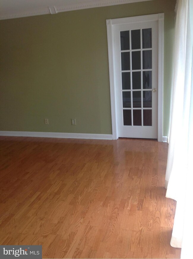 11301 Commonwealth Dr unit T1, Rockville, MD 20852 - photo 6