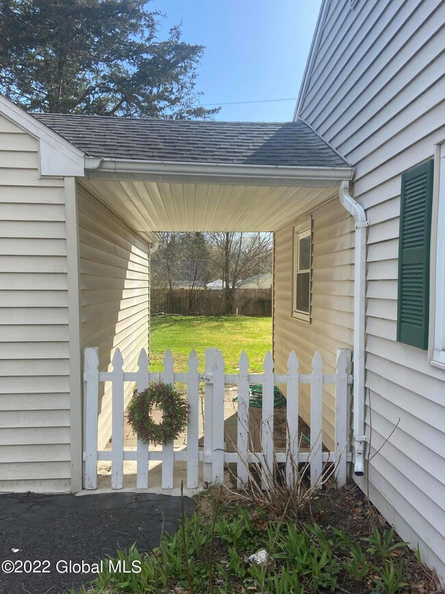 16 Vics Ct, Albany, NY 12205 - photo 3