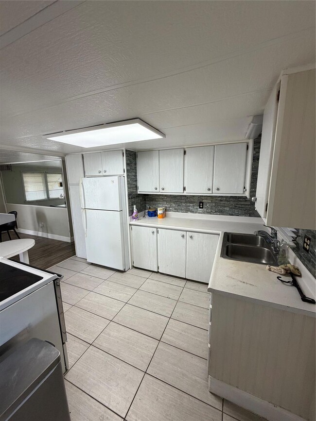 1720 SW 83rd Ave, Davie, FL 33324 - photo 6