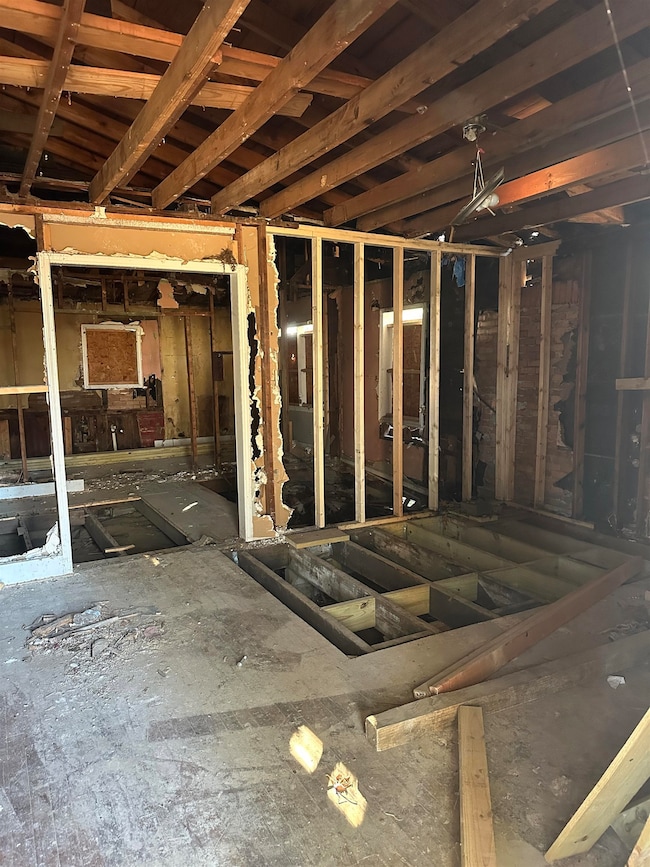 1323 Smith Ave, Memphis, TN 38107 - photo 7